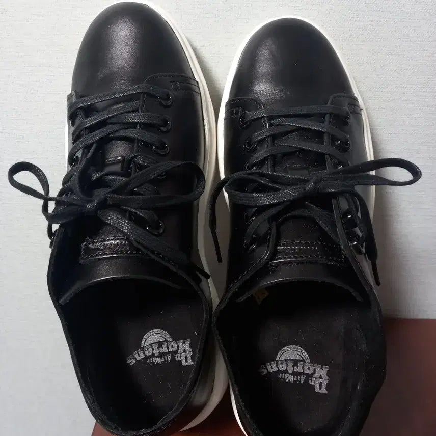 [BUNJANG] Dr. Martens Dante Sneakers Black/White UK 6 (250mm) New / 닥터마틴 단테 스니커즈 UK6 (250) 새상품