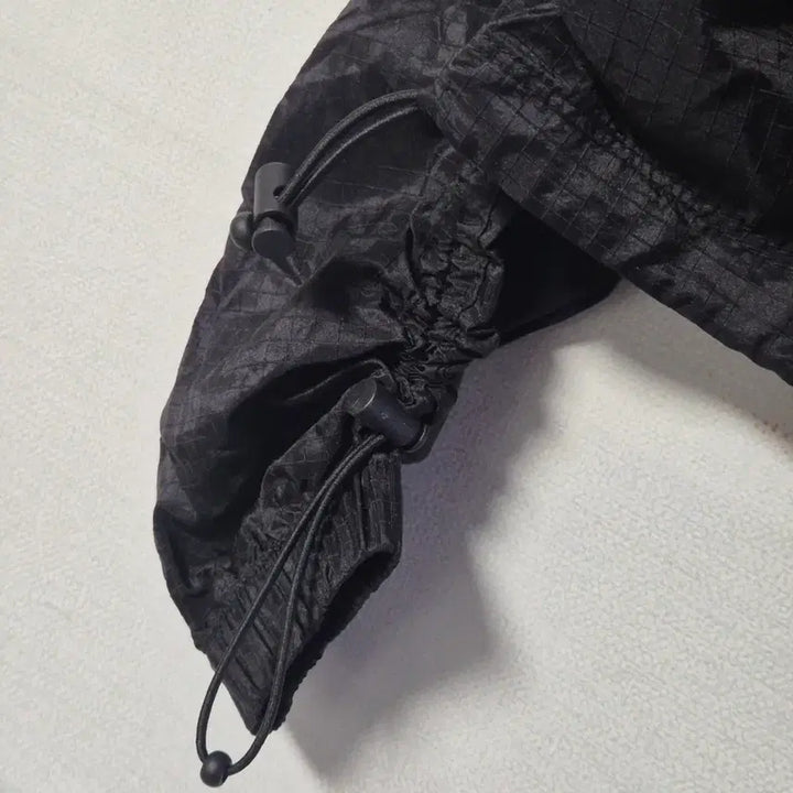 [SOLD OUT] 나이키 블랙 크롭 바람막이 자켓