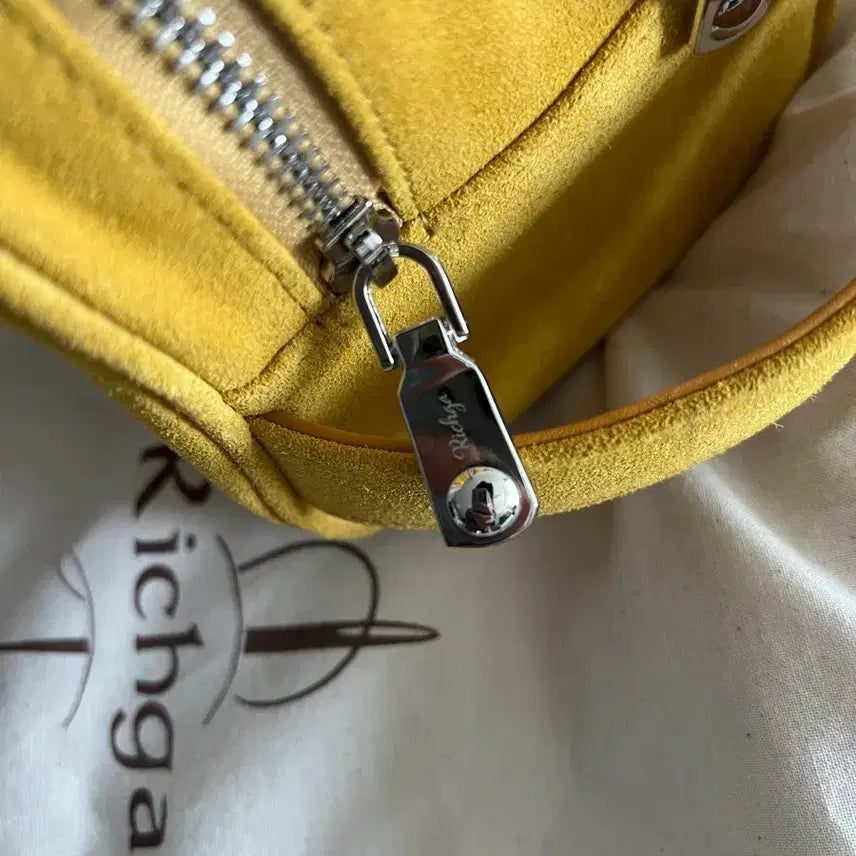 [BUNJANG] Richy Mustard Clutch / 리치가 클러치