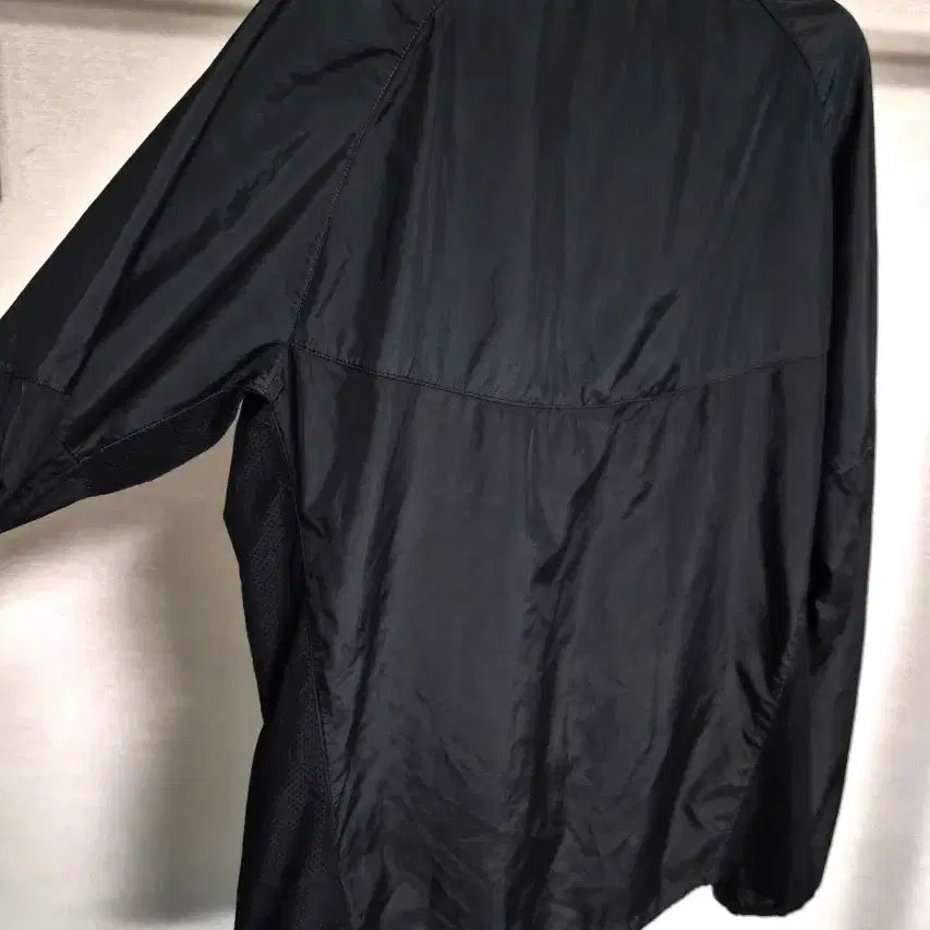 [SOLD OUT] 나이키 블랙 경량 바람막이 자켓