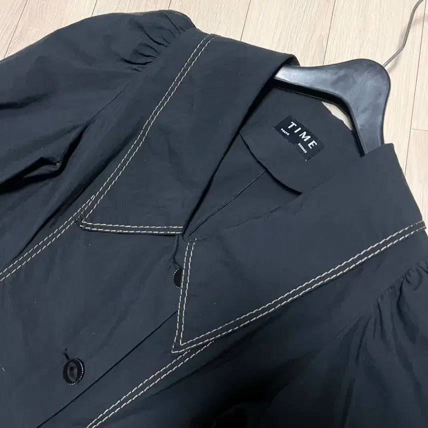 [BUNJANG] Time Big Collar Puff Sleeve Dress / 21년 한섬 타임 TIME 빅카라 바스락 퍼프 원피스 스티치반팔5부블랙