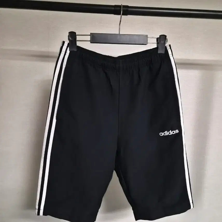 [BUNJANG] Adidas Three-Stripe Shorts Black / M) 아디다스 삼선 반바지 블랙