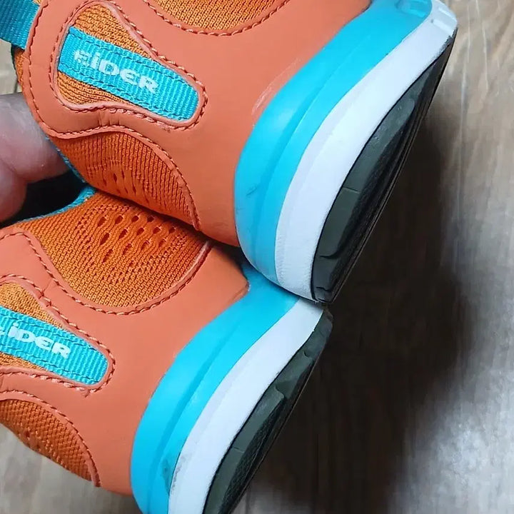[BUNJANG] Aider Orange Dial Sneakers / 아이더 오렌지 다이얼 운동화 235
