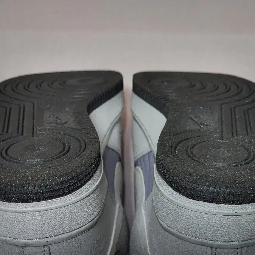 [BUNJANG] Nike Air Force 1 Light Purple Sneakers / 나이키 에어포스 1 라이트 퍼플 255mm