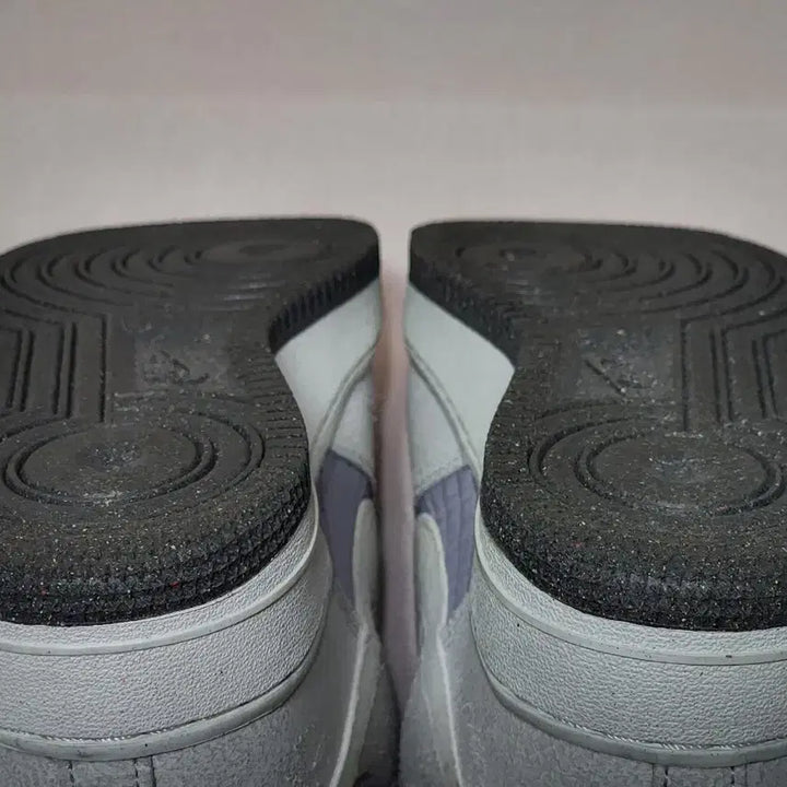 [BUNJANG] Nike Air Force 1 Light Purple Sneakers / 나이키 에어포스 1 라이트 퍼플 255mm