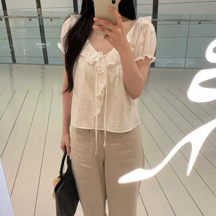[SOLD OUT] 유솝 Jane ruffle blouse