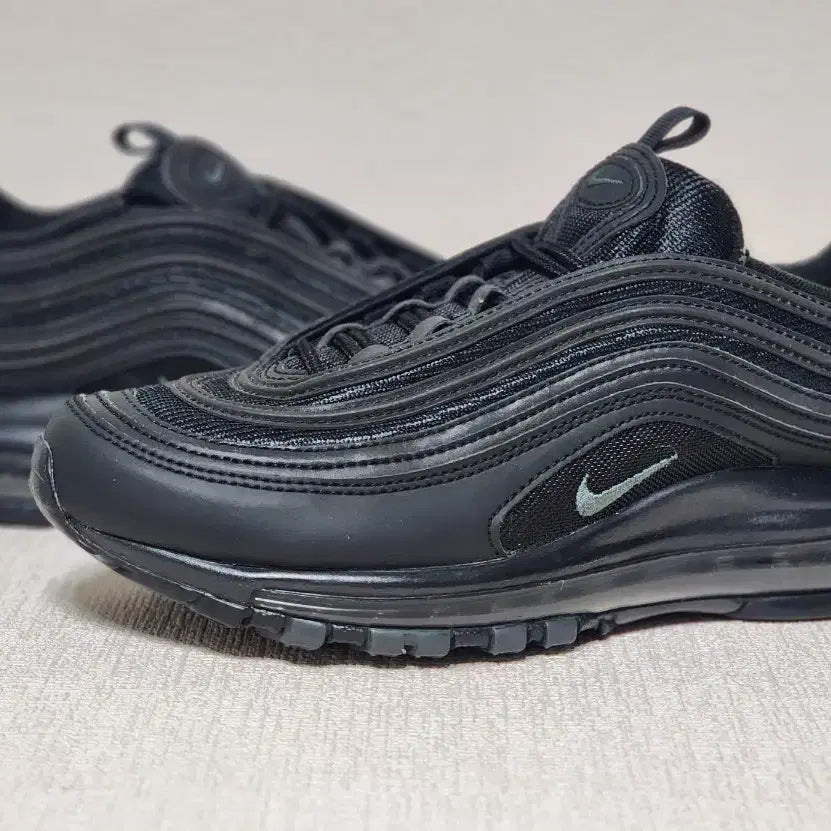 [BUNJANG] Nike Air Max 97 Black Sneakers / 나이키 에어맥스 97 블랙 250mm