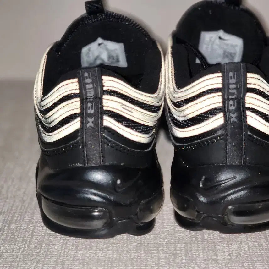 [BUNJANG] Nike Air Max 97 Black Sneakers / 나이키 에어맥스 97 블랙 250mm