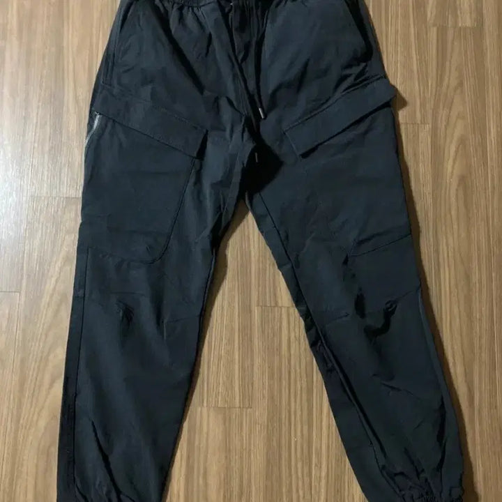 [SOLD OUT] (새상품) 버커루바지 32  조거바지 카고바지 조거팬츠 캠핑용 밴딩조거