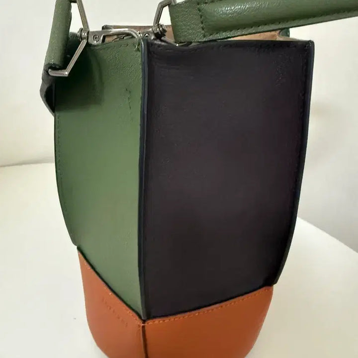 [BUNJANG] Loeuvre Sac De Lumiere Bucket Bag / 루에브르 삭드루미에르 버킷백