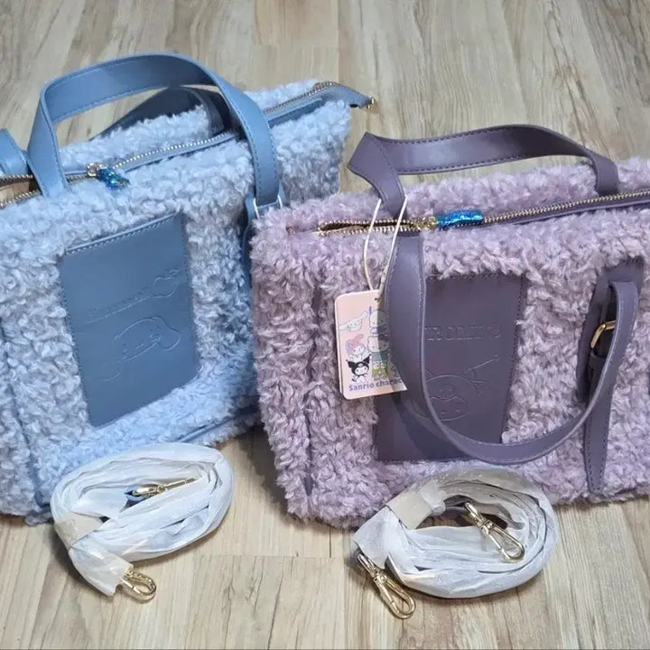 [BUNJANG] Sanrio Character Faux Shearling Shoulder Bag / 산리오 캐릭터 뽀글이 숄더백