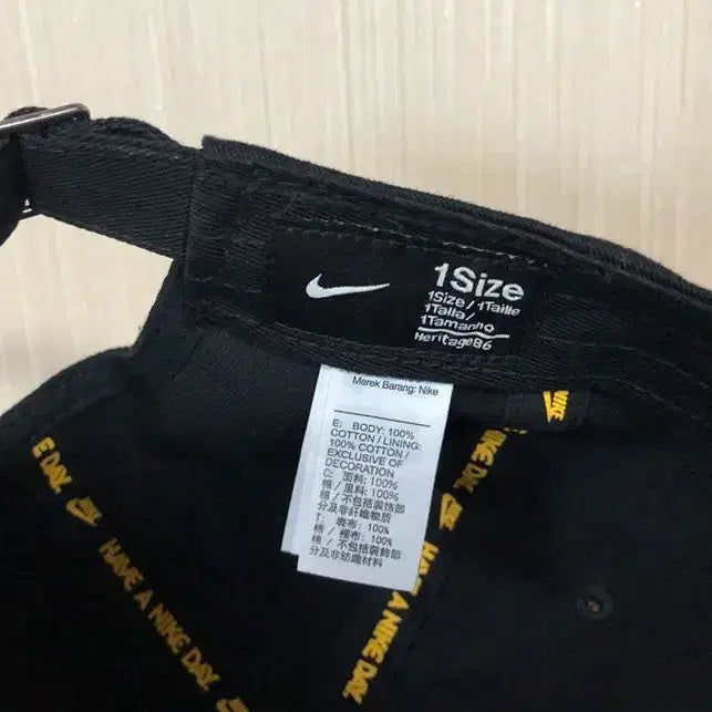 [BUNJANG] Nike PEACEMINUSONE Smile Daisy Heritage86 Ball Cap / 나이키 피마원 스마일 데이지 헤리티지86 볼캡/모자