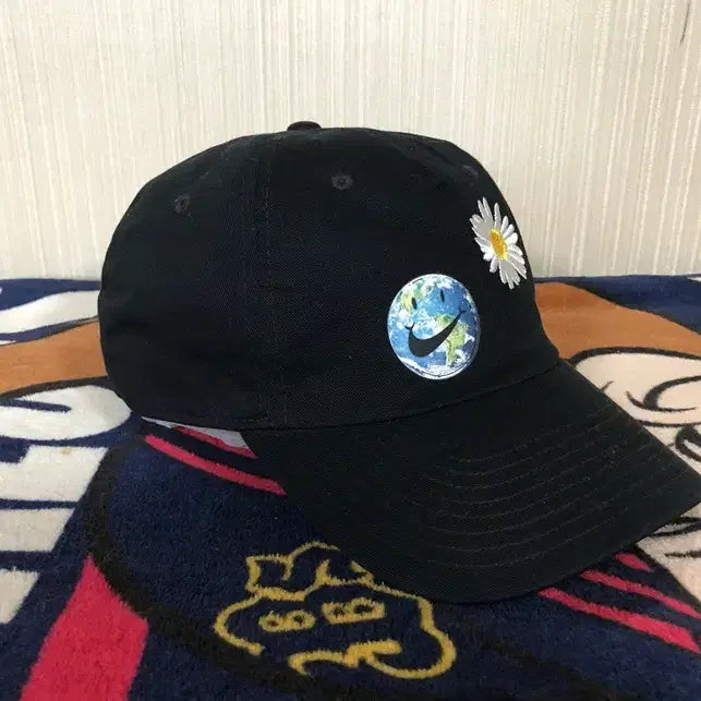 [BUNJANG] Nike PEACEMINUSONE Smile Daisy Heritage86 Ball Cap / 나이키 피마원 스마일 데이지 헤리티지86 볼캡/모자