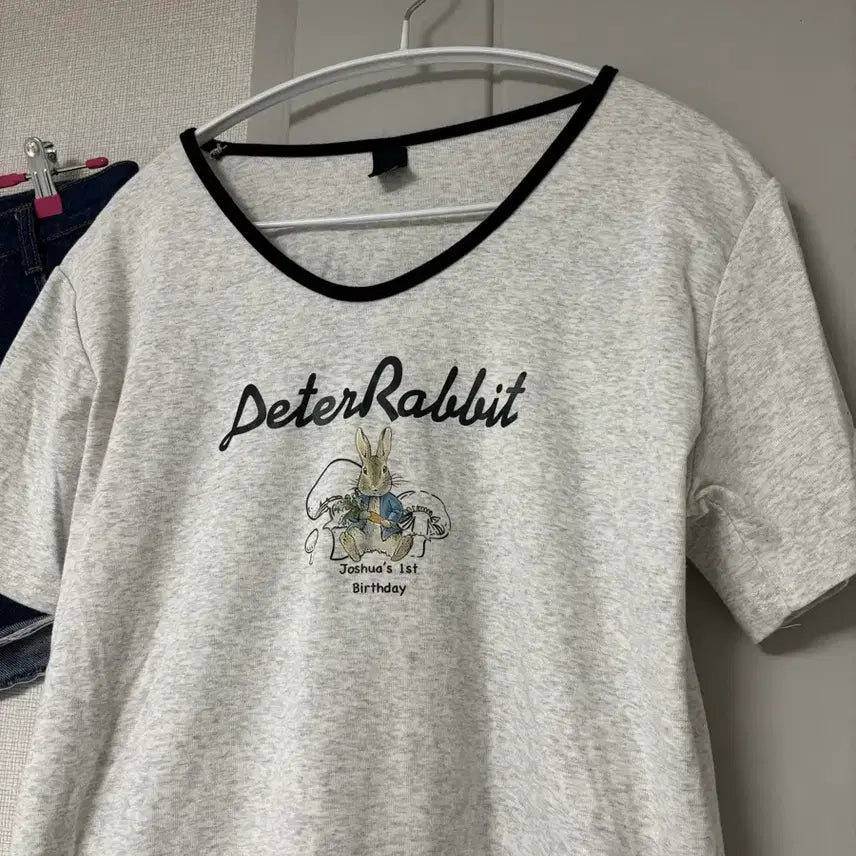 [BUNJANG] Peter Rabbit T-shirt &amp; Denim Shorts Set / 피터래빗 반팔티 &amp; 데님 숏팬츠 세트