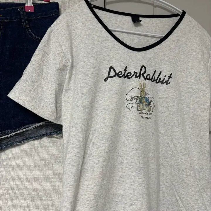 [BUNJANG] Peter Rabbit T-shirt &amp; Denim Shorts Set / 피터래빗 반팔티 &amp; 데님 숏팬츠 세트