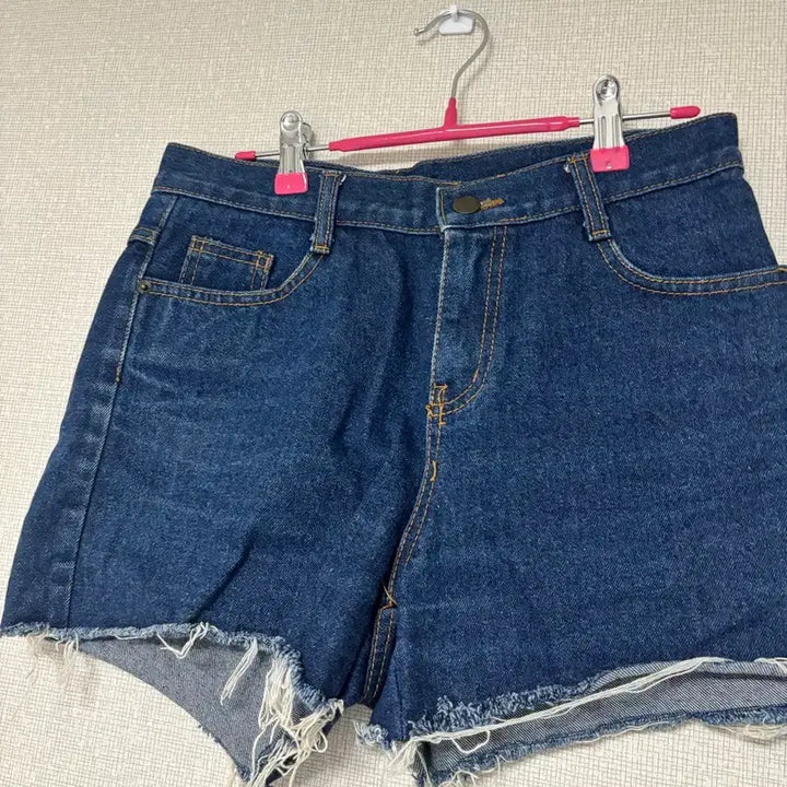 [BUNJANG] Peter Rabbit T-shirt &amp; Denim Shorts Set / 피터래빗 반팔티 &amp; 데님 숏팬츠 세트