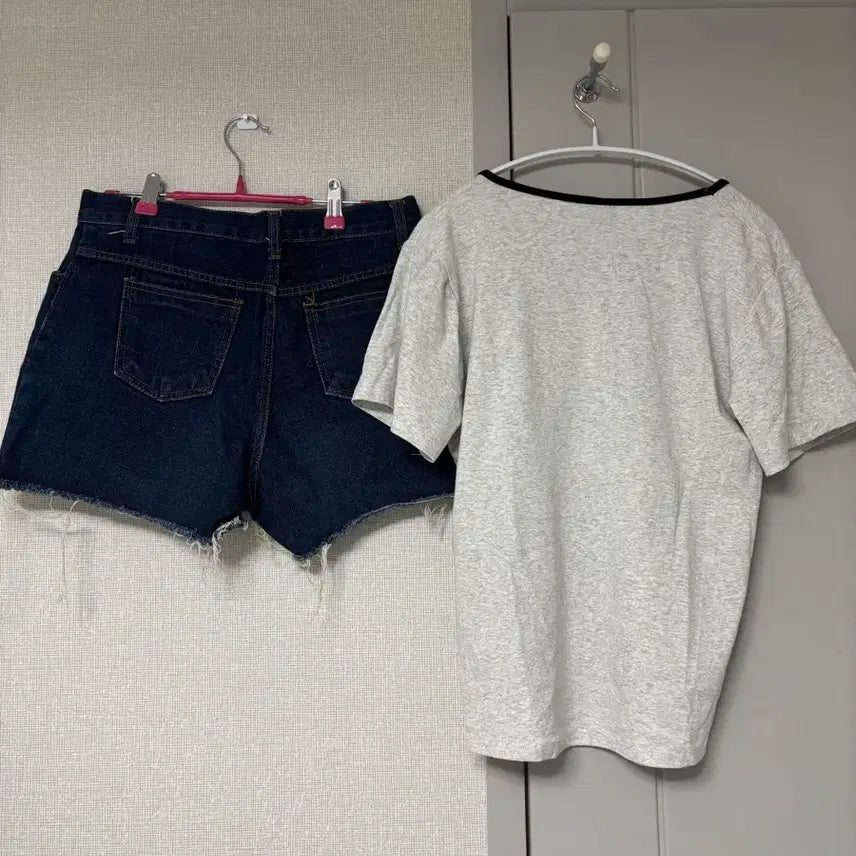 [BUNJANG] Peter Rabbit T-shirt &amp; Denim Shorts Set / 피터래빗 반팔티 &amp; 데님 숏팬츠 세트