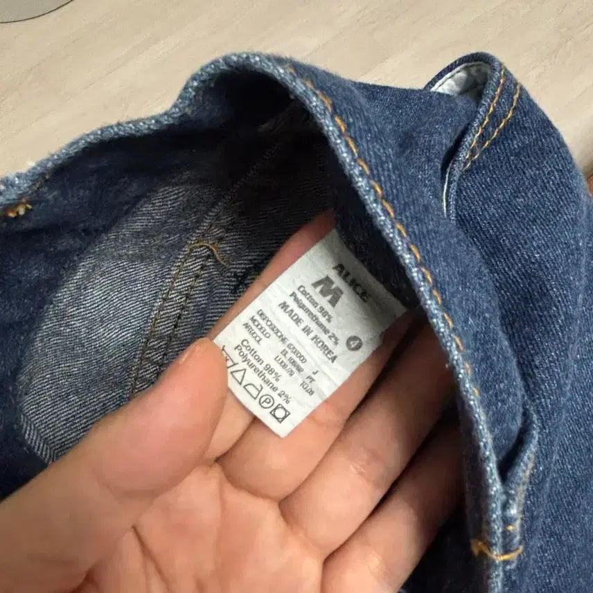 [BUNJANG] Peter Rabbit T-shirt &amp; Denim Shorts Set / 피터래빗 반팔티 &amp; 데님 숏팬츠 세트