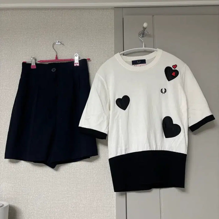 [BUNJANG] Fred Perry x Amy Winehouse Short Sleeve Knit Top / (새제품) 프레디페리 x AMY WINEHOUSE 반팔니트