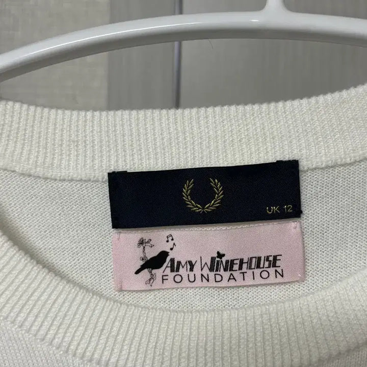 [BUNJANG] Fred Perry x Amy Winehouse Short Sleeve Knit Top / (새제품) 프레디페리 x AMY WINEHOUSE 반팔니트