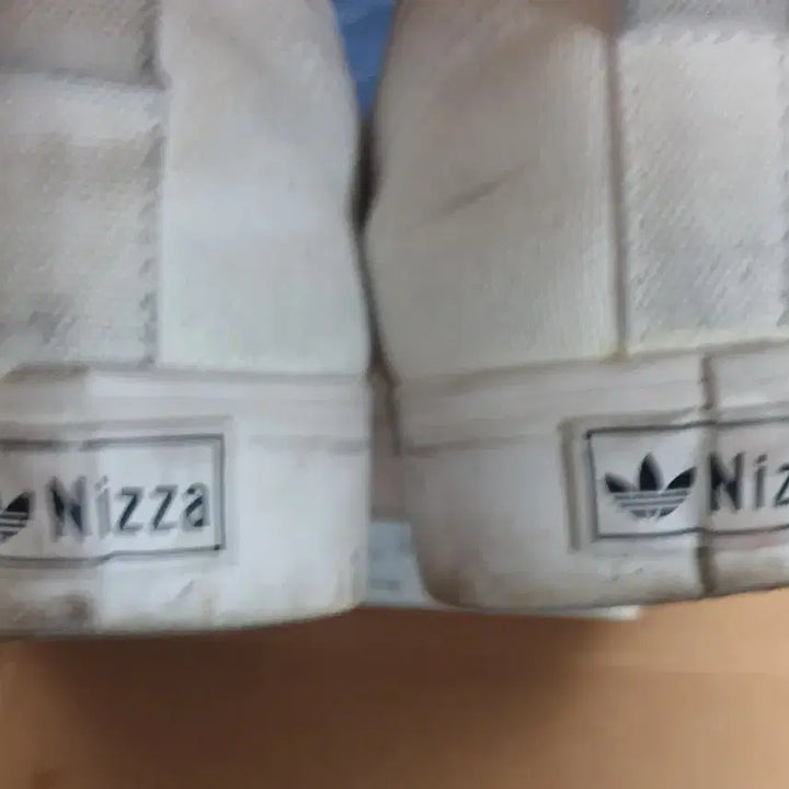 [BUNJANG] Adidas Nizza Trefoil Canvas Sneakers / 아디다스 니짜 트레포일 캔버스 스니커즈 (270) FW5184