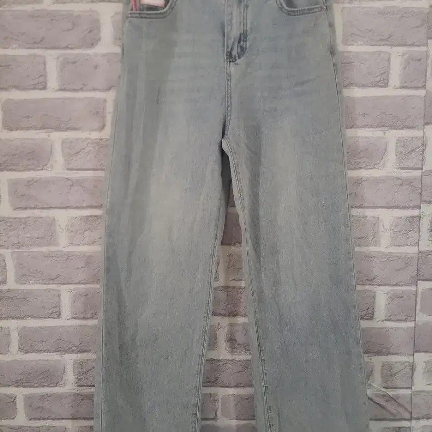 [BUNJANG] RESUME Straight Fit Light Blue Jeans / RESUME 연청 일자청바지 S/알뜰한여우