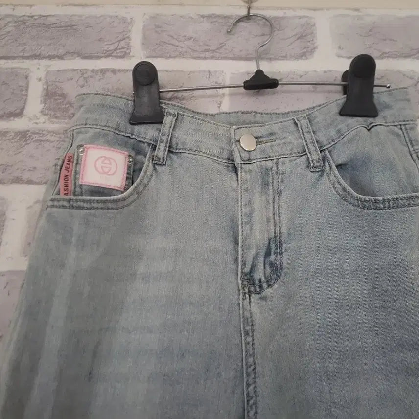 [BUNJANG] RESUME Straight Fit Light Blue Jeans / RESUME 연청 일자청바지 S/알뜰한여우
