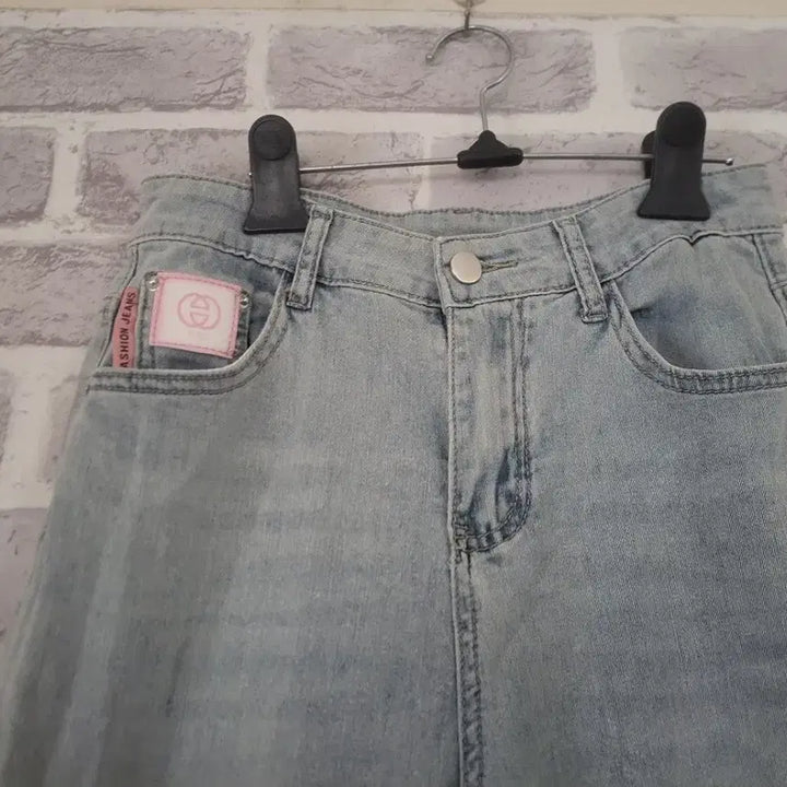 [BUNJANG] RESUME Straight Fit Light Blue Jeans / RESUME 연청 일자청바지 S/알뜰한여우