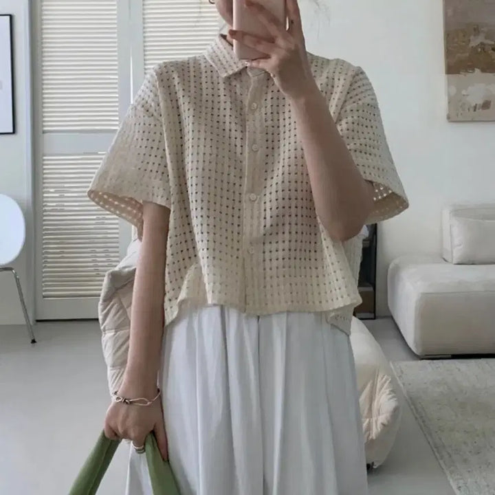 [BUNJANG] A Little Bit Punching Crop Blouse / 어리틀빗 펀칭 크롭 블라우스