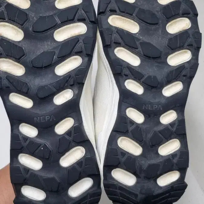 [SOLD OUT] 네파 하이플로우 쿠쉬GTX240
