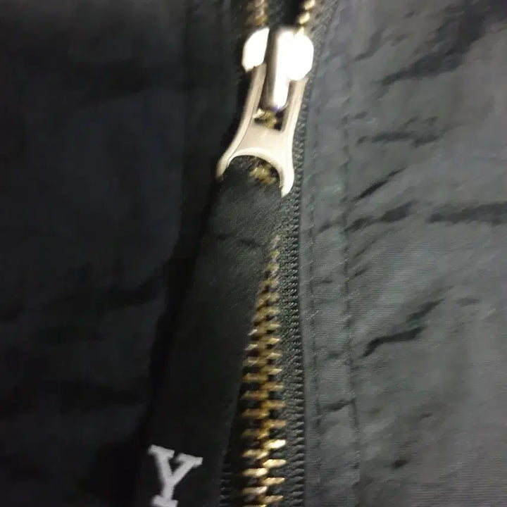 [BUNJANG] Yale Oversized Nylon Windbreaker Jacket (Black, L) / 예일 오버핏 나일론100% 안감매쉬 바람막이 자켓 블랙 (L)