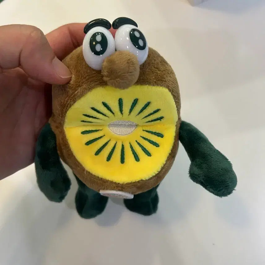 [SOLD OUT] 제스프리 선골드 키위 인형 키링 중형 신나리셔스