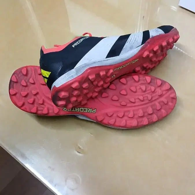 [BUNJANG] Adidas Predator Soccer Cleats Sneakers / 남성신발 아디다스 프레데터 축구화 운동화