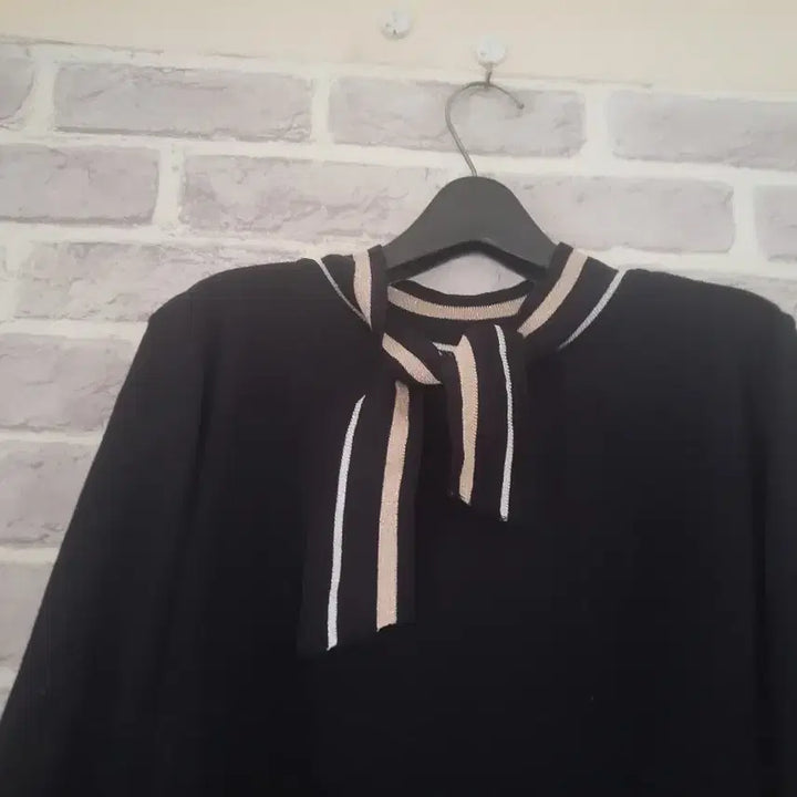 [BUNJANG] Slow Urban Ribbon Tie Black Knit Top / 슬로우어반 리본타이 블랙니트77/알뜰한여우