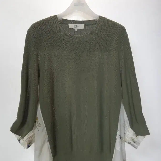 [BUNJANG] Atte Vanessa Bruno Silk Blended Floral Knit Blouse / 아떼 바네사브루노 실크 블랜딩 플라워 니트 블라우스 F사이즈