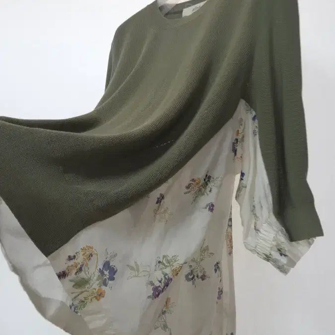 [BUNJANG] Atte Vanessa Bruno Silk Blended Floral Knit Blouse / 아떼 바네사브루노 실크 블랜딩 플라워 니트 블라우스 F사이즈