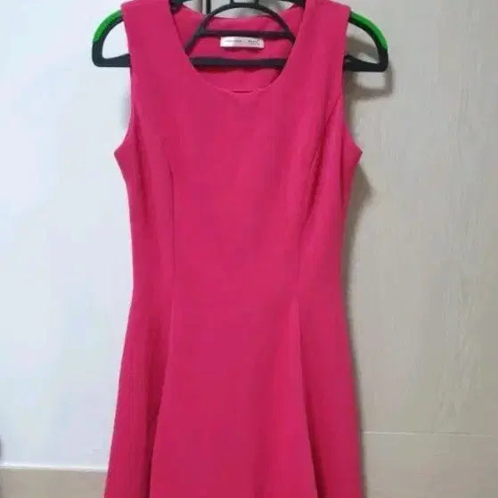 [BUNJANG] Hot Pink Sleeveless Flare Mini Dress / 핫핑크 민소매 플레어 원피스