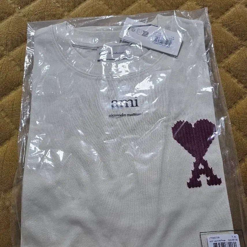 [BUNJANG] BTS Army Heart Logo T-shirt XL / 아미 하트 로고 반팔 티셔츠 XL