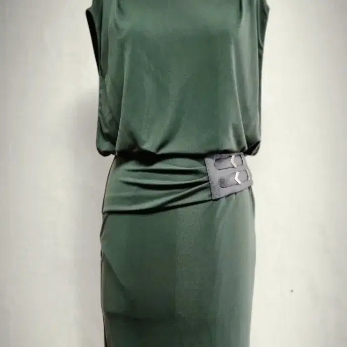 [BUNJANG] Renoma Black Label Sleeveless Dress / 레노마 블랙라벨 민소매원피스55