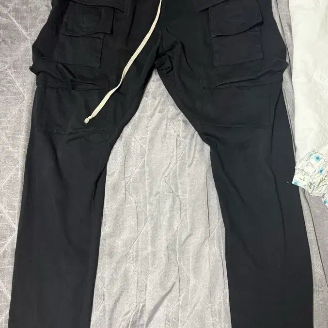 [SOLD OUT] 릭오웬스 다크쉐도우 크리치 카고 팬츠 S사이즈  DU19F6376-RIG