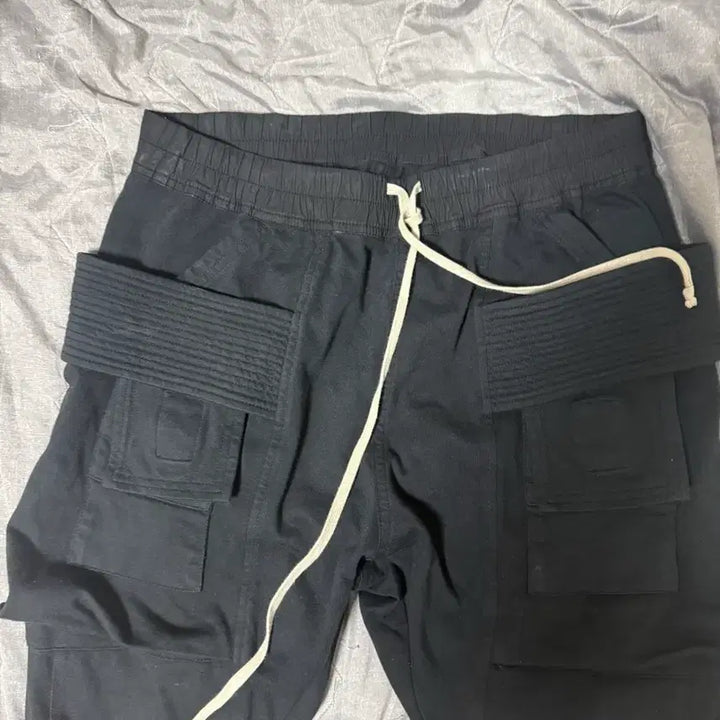 [SOLD OUT] 릭오웬스 다크쉐도우 크리치 카고 팬츠 S사이즈  DU19F6376-RIG