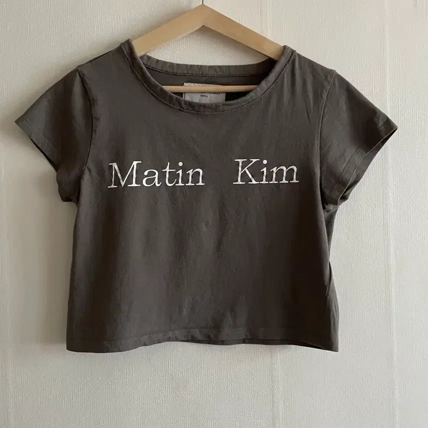 [BUNJANG] Matinkim Logo Crop T-Shirt / 마뗑킴 로고 크롭 반팔 티셔츠