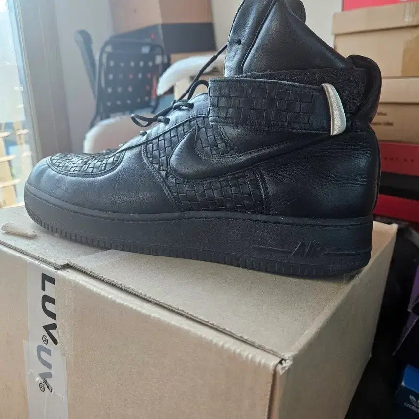 [BUNJANG] Nike Luxe Force Sneakers Black Size 270 / 나이키 럭스포스 270