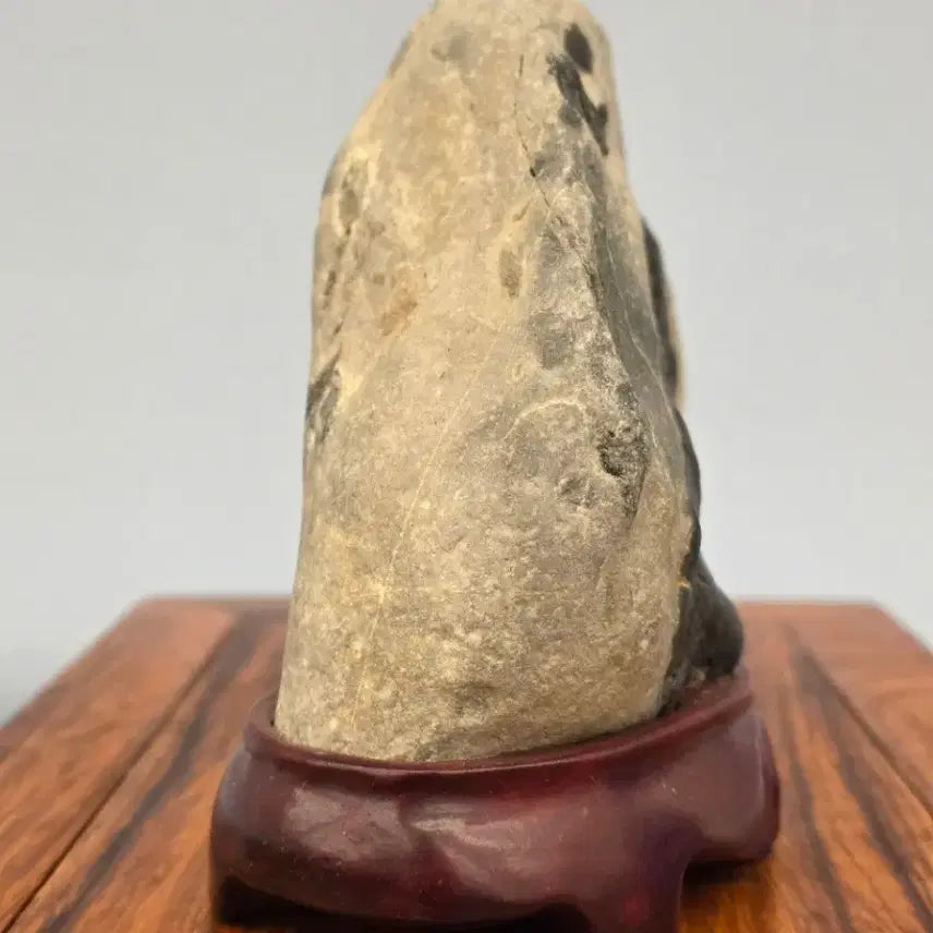 [BUNJANG] Engraved Stone with Clear Patterns / 26042623 양각 문양이 선명한 해석 수석 팝니다