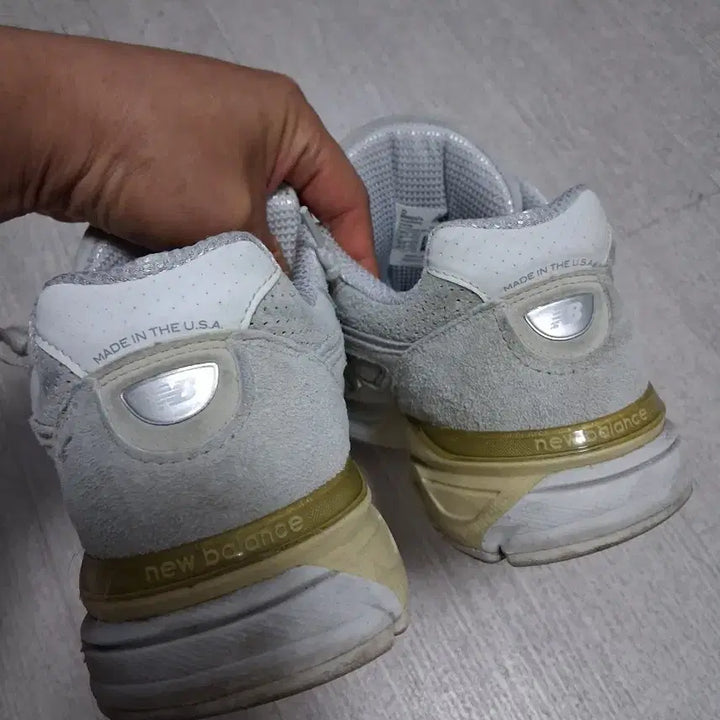 [BUNJANG] 뉴발란스 990 V4 아크틱폭스 255 / 뉴발란스 990 V4 아크틱폭스 255