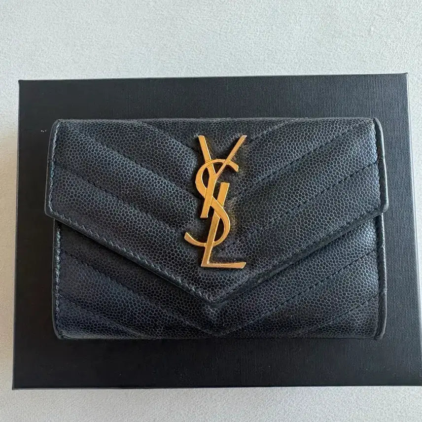 [BUNJANG] Yves Saint Laurent Gold Wallet / 입생로랑지갑 골드