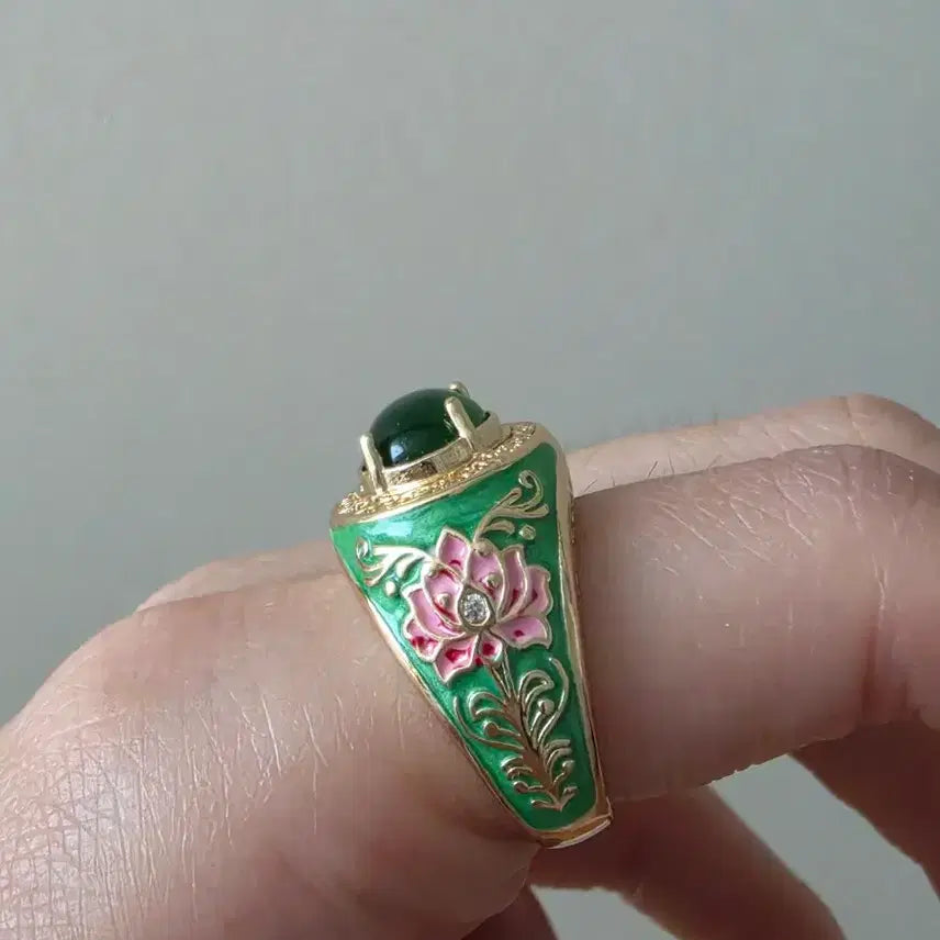 [BUNJANG] White Embroidered Doturak Daenggi with Lotus Flower Jade Ring / 도투락댕기와 연꽃 옥반지