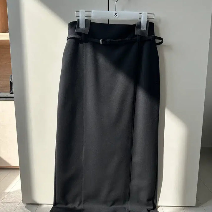 [BUNJANG] SI E. Jenne Belted Line Skirt Black S Long Length / 시에 젠느 벨티드 라인 스커트 블랙 S 롱기장
