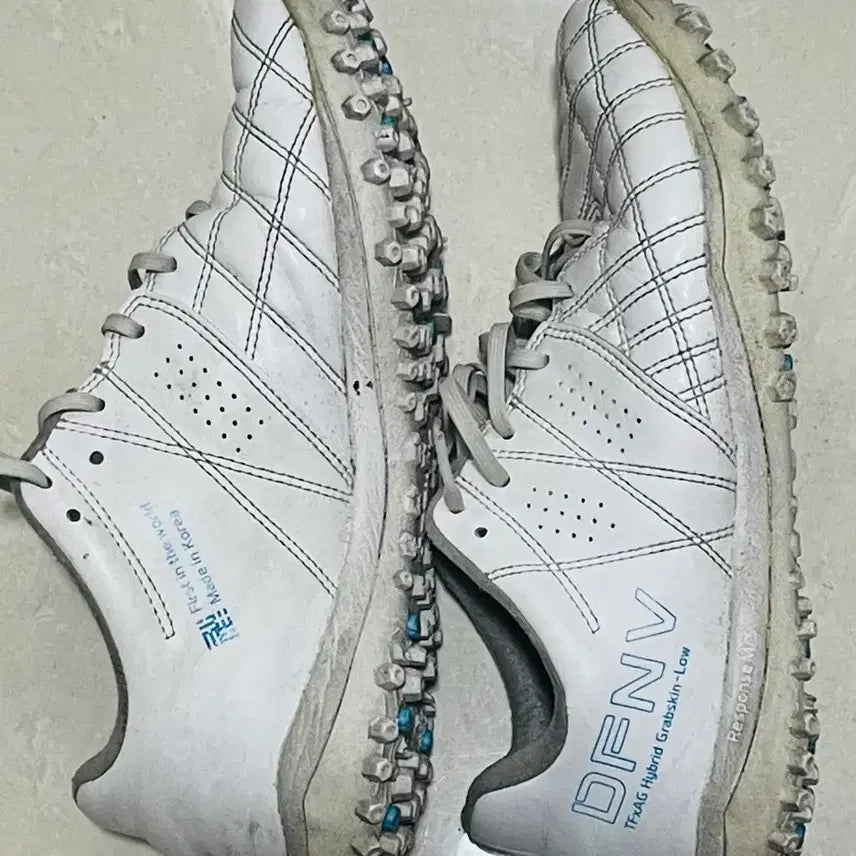 [BUNJANG] Definitive White Futsal Shoes / 데피니브 흰색 풋살화