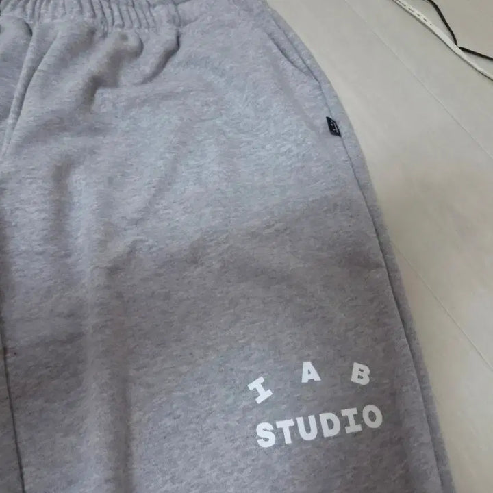 [BUNJANG] IAB Studio Gray Shorts (3XL) / IAB STUDIO 스튜디오 반바지 회색(3XL)